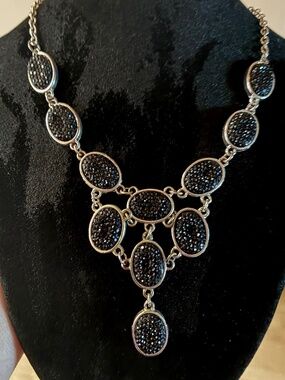 Druzy Cut Jewelry Set: Necklace, Bracelet, Earrings